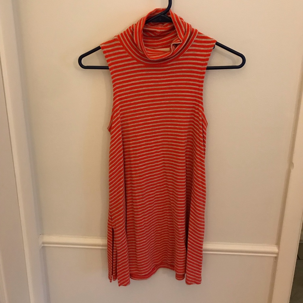 Turtleneck tank